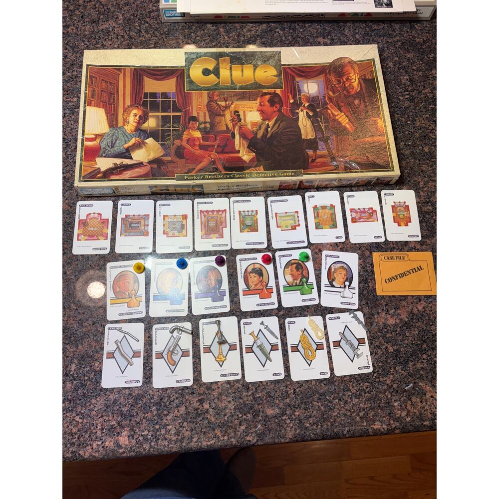 VINTAGE Clue Parker Brothers 1992 Classic Board Game Long Box 90s